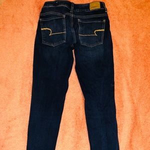 Non Distressed blue jeans